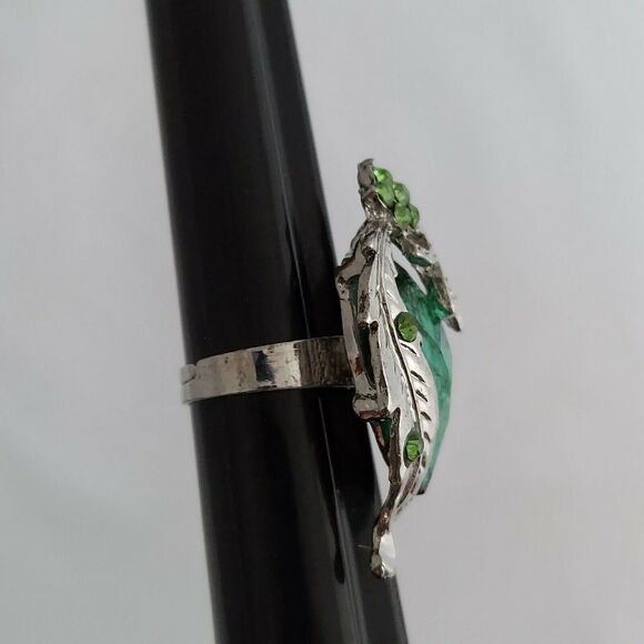 Large Green Strawberry Leaf Cocktail Ring Rhinestone Silver Tone Adjustable 7.5 - Picture 5 of 8